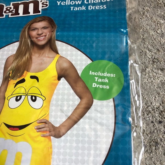 Costume - Picture 3 of 5